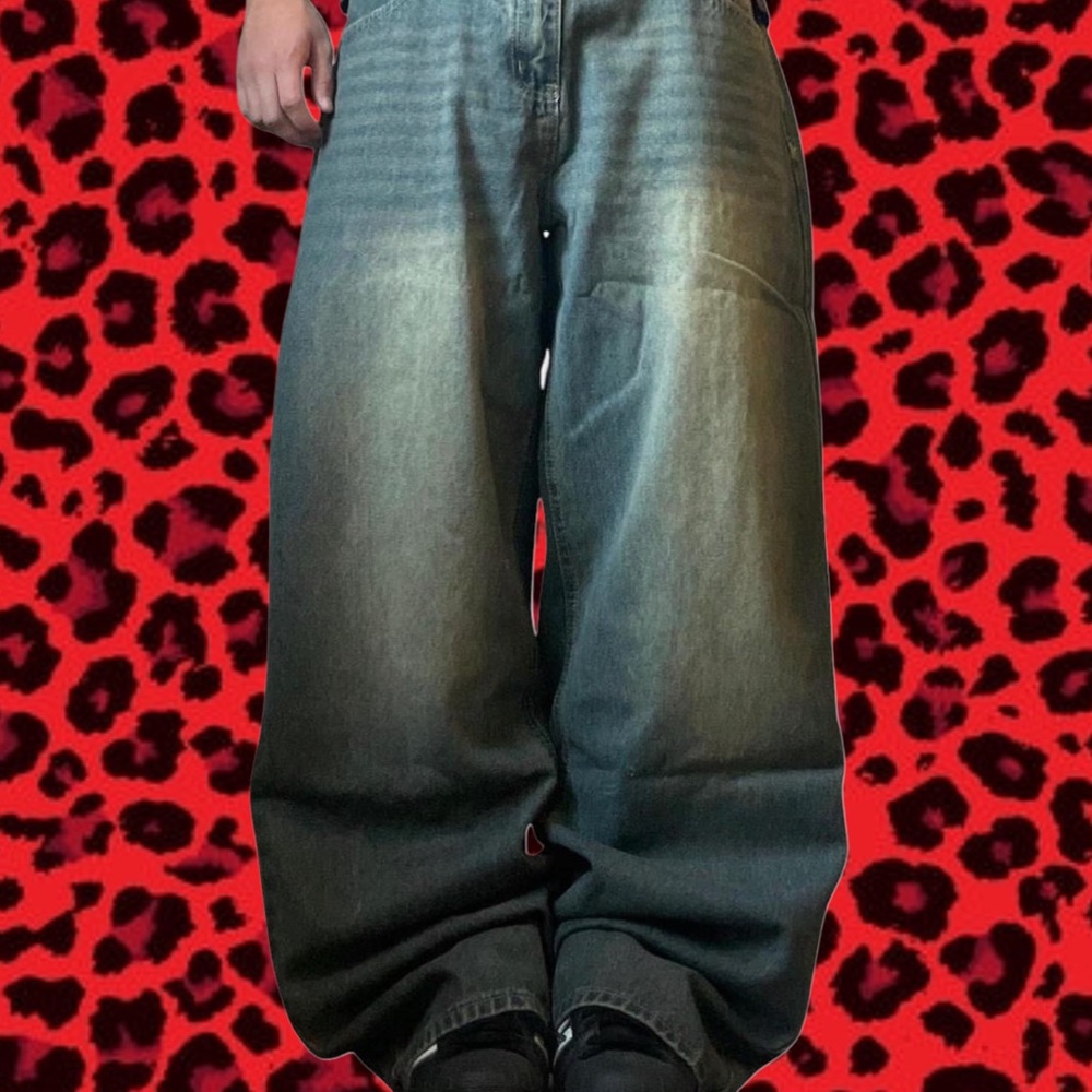 Wide-Leg black washed southpole style baggy jeans